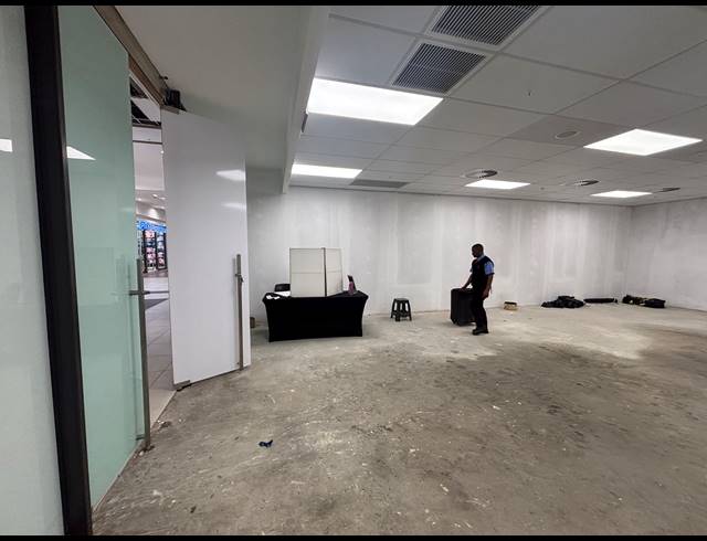 87M² RETAIL TO LET IN SOMERSET WEST MALL TRIANGLE